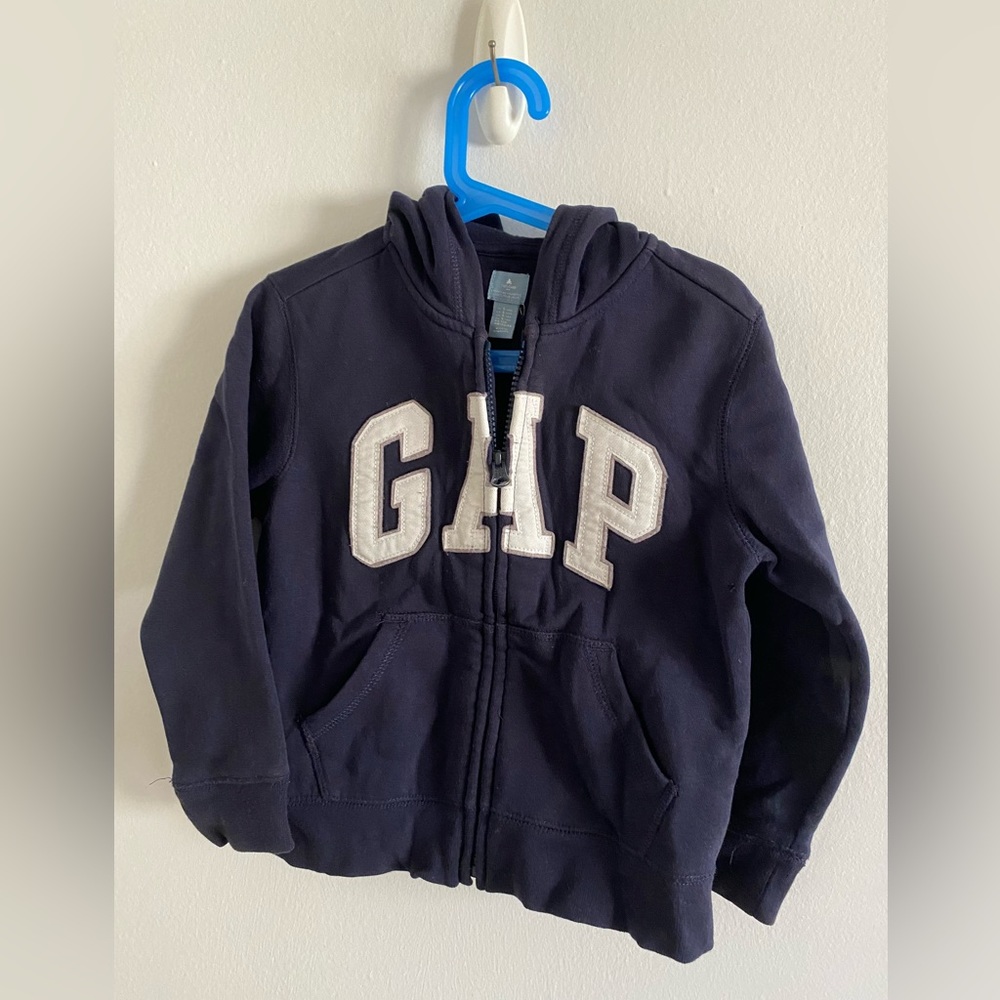 Pullover hoodie GAP Size 5T(Boys)